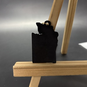 LLavero colorido personalizado hoja verde creativo Metal hierro esmalte suave divertido impresión UV llavero para amigo - Product Image 3