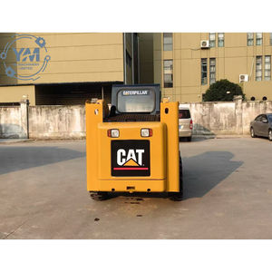 Chargeuse frontale Caterpillar 226B d'occasion, chargeuses Cat 226 d'occasion, parfaites pour les espaces restreints, excellent rapport qualité-prix - Product Image 3