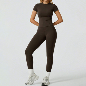 FH Ensemble de 2 leggings sexy pour femmes de haute qualité, vêtements de sport respirants personnalisés, t-<span class=keywords><strong>shirt</strong></span> à manches courtes pour <span class=keywords><strong>femme</strong></span>, ensemble de yoga ajusté, fitness - Product Image 1