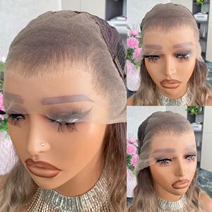 Perruque synthétique ondulée courte 13x6 avec raie au milieu, couleur brun clair avec mèches blondes, à prix abordable - Product Image 6