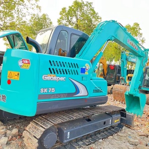 Petite excavatrice Kobelco SK75 d'occasion, excavatrice sur chenilles Kobelco 7,5 tonnes d'occasion, excavatrice hydraulique Kobelco SK75 d'occasion, engins de terrassement - Product Image 1
