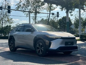 <span class=keywords><strong>AUTO</strong></span> <span class=keywords><strong>USATE</strong></span> in VENDITA: Toyota Camry, BZ4X, Tesla, BMW, Land Cruiser, Pickup, Veicoli Usati Economici - Product Image 2