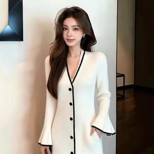 French-Style White Knit Long-Sleeved Dress with Fitted Waist for Important Occasions Spandex Material in Stock - Product Image 5