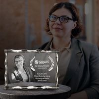 Brillant k9 plaque de cristal vide artisanat cadeau de retraite personnalisé 3d laser cristal photo plaque trophée vierge pour les récompenses des employés