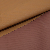 Tissu d'habillement haut de gamme en similicuir microfibre PU, résistant au vent, infroissable, doux pour la peau, source exclusive pour