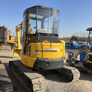 Excavatrice KOMATSU 5 tonnes PC40 d'occasion, modèle 2022, faible nombre d'heures de travail, hydraulique sur chenilles avec moteur de boîte de vitesses, composants certifiés PLC - Product Image 4