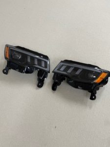 Kit de Carrocería Estilo <span class=keywords><strong>SRT8</strong></span> para <span class=keywords><strong>Jeep</strong></span> <span class=keywords><strong>Grand</strong></span> <span class=keywords><strong>Cherokee</strong></span> 2011-2013, Directo de Fábrica, con Faros LED, Parachoques y Parrilla - Product Image 3