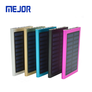 Batería Externa Solar Delgada de 20000mAh con <span class=keywords><strong>Carga</strong></span> Rápida Tipo-C, Cargador Portátil para Viajes al Aire Libre - Product Image 2