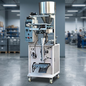 Machine de remplissage et de découpe verticale automatique de granulés pour sacs plastiques, alimentée par moteur, pour aliments soufflés, bandes de crevettes, cacahuètes, graines cuites - Product Image 2