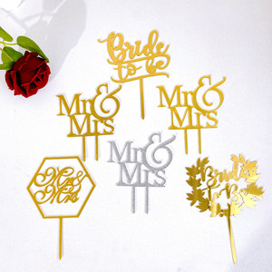ตัวตกแต่งหน้าเค้กอะคริลิค รูปคู่บ่าวสาว  "ฮันนี่ แอนด์ สวีทเนส" ประดับกลิตเตอร์สีทอง สำหรับตกแต่งงานแต่งงาน ขอแต่งงาน หรือ  "เจ้าสาวในอนาคต" - Product Image 2