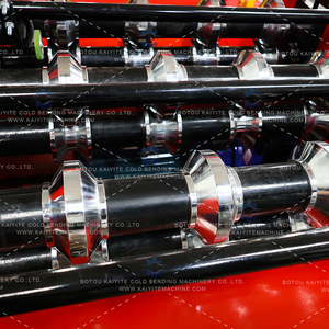 Machine de fabrication de tuiles de toit en arche - Mécanisme de pliage hydraulique - Machine de pliage à froid motorisée pour l'étanchéité des toitures - Product Image 4