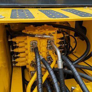 Excavadora Usada Komatsu PC200-8 de 20 Toneladas, PC210, PC240, Excavadora de Servicio Pesado con EPA y CE, en Venta a Bajo Precio, en Existencia, para Construcción - Product Image 2