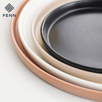 Assiettes plates européennes en céramique émaillée colorée, style nordique, pour restaurant, mariage, dîner, en porcelaine
