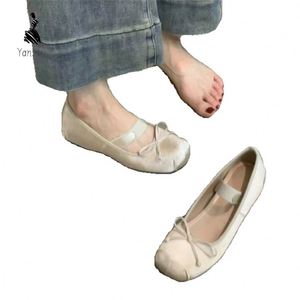 Escarpins Mary Jane en satin français doux pour femmes, nouvelle collection 2026, élégants, rehaussant la silhouette, pour soirées - Product Image 5