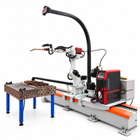 Station de soudage robotisée à amortisseur automatique avec table de soudage flexible et système de fixation modulaire pour pièces automobiles