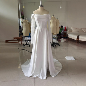 Robe de mariée sirène/trompette sans bretelles en dentelle, satin blanc haut de gamme, antistatique, longueur ras du sol avec traîne - Product Image 5