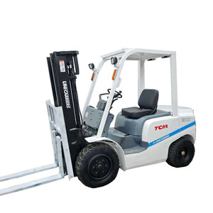 รถยกดีเซล TCM FD30 3 ตัน มือสอง พร้อมเครื่องยนต์ ISUZU C240 เสากระโดงสองตอน ระบบไฮดรอลิก ไซด์ชิฟเตอร์ ยางตัน มีสินค้าในสต็อก - Product Image 1