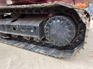 Excavatrice hydraulique moyenne Caterpillar 320D rose, poids 20t, engin de construction, moteur électrique robuste - Product Image 3