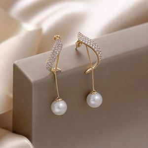 Boucles d'oreilles longues à pampilles en cristal style coréen pour femme, avec perles et cristaux en forme de goutte d'eau - Product Image 1