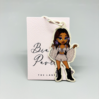 Étiquettes en papier recyclé personnalisables avec logo en relief, tendance et populaires, pour sacs et chaussures, avec film brillant de haute qualité