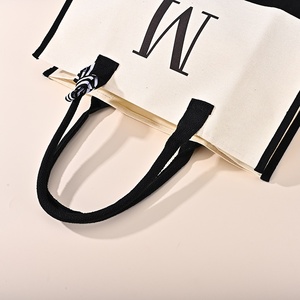 Bolsa de <span class=keywords><strong>Compras</strong></span> Personalizada de Lona Laminada con Diseño Navideño, Impresión Digital UV, Suministro Especial Transfronterizo Qionghua - Product Image 4