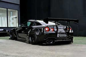 Kit carrosserie large style LB2 pour Nissan GT-R R35 2007-2023 : pare-chocs avant et arrière, jupes latérales, spoiler, capot - Product Image 6