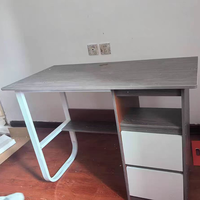 Scrivania da Ufficio Modulare Moderna in Legno Massello e MFC con Cubicolo Singolo per Manager, Ecologica e Personalizzabile