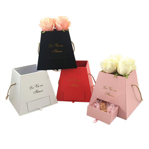 Emballage de petite <span class=keywords><strong>pyramide</strong></span> pour la saint-valentin, boîte à fleurs avec tiroir, vente <span class=keywords><strong>en</strong></span> gros, 50 pièces - Product Image 1