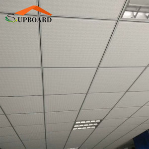 Plaque <span class=keywords><strong>de</strong></span> plâtre PVC Guangzhou à bonne isolation thermique pour salle <span class=keywords><strong>de</strong></span> bain et bureau, installation <span class=keywords><strong>de</strong></span> feuilles <span class=keywords><strong>de</strong></span> 2*2 - Product Image 2