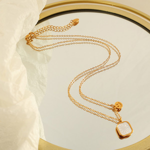 Collier pendentif à la mode, coquille blanche, chaîne dorée, motif carré, fleur, visage souriant, pour femmes, bijoux cadeau - Product Image 3