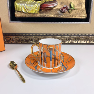 Vente en gros de tasses et d'assiettes en porcelaine fine de luxe européenne à motif de cheval orange et blanc - Product Image 6