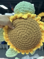 SunflowerTurtle OEM Peluche géante au crochet personnalisable en fil chenille épais, jouet animal pour Anniversaire, Remise de diplôme, Halloween