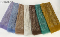 Tissu en dentelle brodée de perles scintillantes violettes avec sequins et élastique perlé pour robe de mariée ou de soirée