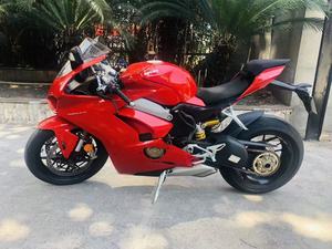 <span class=keywords><strong>Ducati</strong></span> Panigale <span class=keywords><strong>V4</strong></span> Superbike d'occasion, moto 4 temps sans balais, 1103cc - Product Image 2