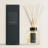 Grande bouteille d'arôme en verre transparente de luxe personnalisée 50ml 100ml 150ml 200ml bouteille ronde de diffuseur d'huile essentielle de roseau avec boîtes