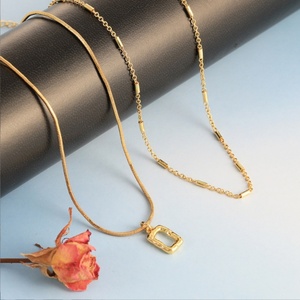 Collar de Moda con Colgante de Doble Capa, Cuadrado Irregular, de Acero Inoxidable, Chapado en Oro de 18K, para Mujer - Product Image 4