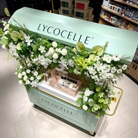 Carrito Floral Personalizado para Exhibición en Escaparates de Centros Comerciales y Decoración de Tiendas