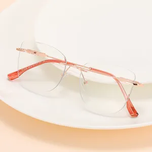 女士81028眼镜时尚热卖2023女式无框透明眼镜，方形镜框设计，灯光和sim卡