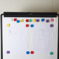 Winchoice vente en gros d'aimants à broches enduits de plastique colorés aimants ronds plats forts avec logo