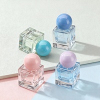 Flacon de parfum miniature de luxe en verre de couleur macaron personnalisable avec bouchon à bille