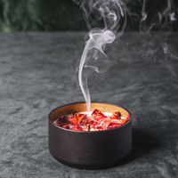 Luxuriöse Getrocknete Blumen Kristallkerze |   Handgemachte Aromatherapie-Sojawachskerze mit Echten Rosenblättern und Edelsteinen für Zuhause, Spa, Diwali und Bars