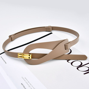 Ceinture fine noire pour femme en cuir véritable avec boucle à ardillon réglable pour tenues féminines – Vente en gros - Product Image 2