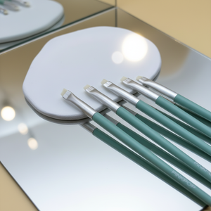 Pinceau éventail en poils synthétiques Yoly avec manche injecté pour le maquillage <span class=keywords><strong>du</strong></span> <span class=keywords><strong>visage</strong></span> - Utilisation quotidienne - Product Image 4