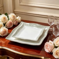 Service de vaisselle en porcelaine fine durable pour hôtels, collection de tasses et assiettes à motifs animaux, bordure dorée
