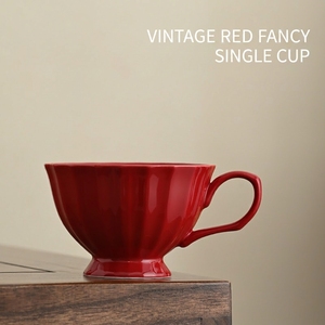 Taza de Café de Cerámica <span class=keywords><strong>Roja</strong></span> Brillante con Borde Acanalado y Platillo a Juego, Taza Moderna con Rayas para Servir Té, Latte y Espresso en Casa, Oficina o Cafetería - Product Image 6