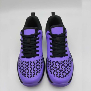 أحذية كريكيت احترافية متينة للرياضات الداخلية، أحذية رياضية عصرية شائعة بالجملة، مريحة ومقاومة للتآكل - Product Image 4