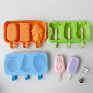 Molde de silicona con diseño de animales adorables para helados, flexible y reutilizable, con palitos de madera de grado alimenticio, herramientas para helados congelados. - Product Image 2
