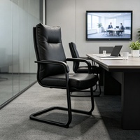 Chaise de bureau moderne en cuir PU, confortable et ergonomique, avec dossier et accoudoirs, idéale pour les réunions et les négociations