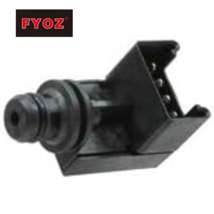 Transductor de Presión del Regulador <span class=keywords><strong>Rostra</strong></span> 50-1017, Conector Rectangular de 4 Pines, 48RE A500 A518 00-04 22955A 56028196AD - Product Image 1