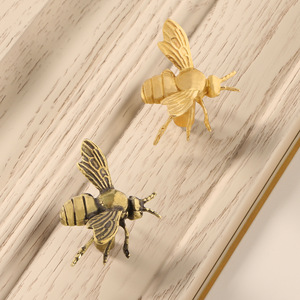 Gagang pintu kuningan kreatif buatan tangan, gagang pintu lemari anak-anak, pengait dan gantungan serangga logam. - Product Image 1